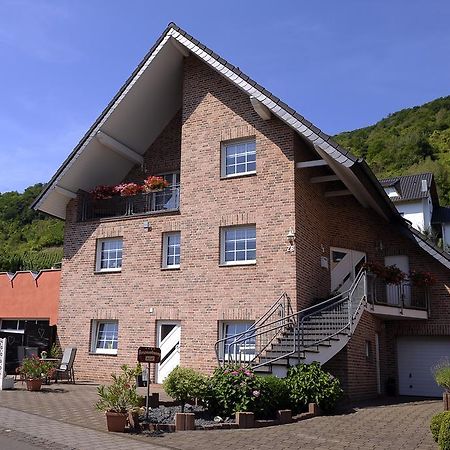 Haus Luzia Apartment Sankt Aldegund Exterior photo